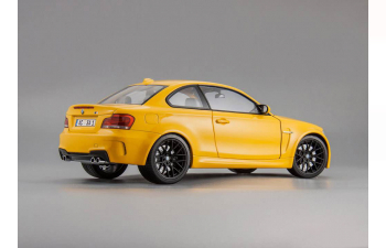 BMW 1er M Coupe (2011), yellow