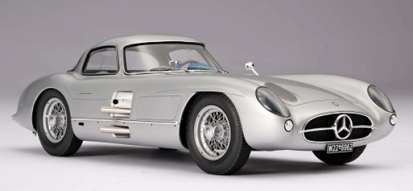MERCEDES-BENZ 300 SLR Uhlenhaut Coupe silver