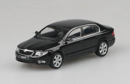 SKODA Superb II (2008), black magic