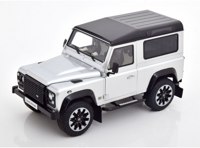 LAND ROVER Defender 90 Works V8 (2018), silber/schwarz