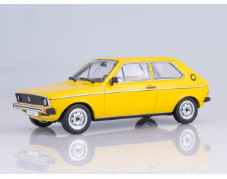 VOLKSWAGEN Polo I L (type 86), yellow