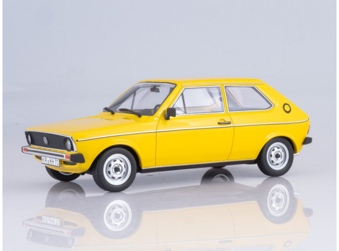 VOLKSWAGEN Polo I L (type 86), yellow