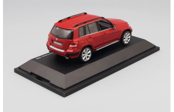 MERCEDES-BENZ GLK-Klasse, dark red