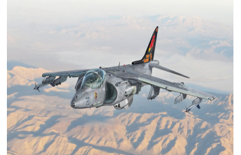 Сборная модель McDONNEL DOUGLAS Av-8b Harrier Military Airplane (1978)