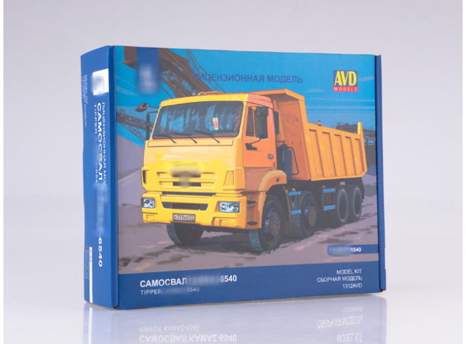 Сборная модель Камский грузовик 6540 8x4 самосвал (рестайлинг)
