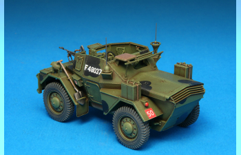 Сборная модель Бронеавтомобиль DINGO Mk.III BRITISH SCOUT CAR w/CREW