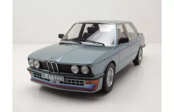 BMW M535i (1980), blue met with stripes