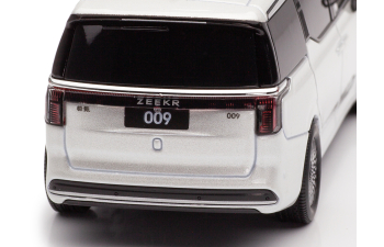ZEEKR 009, белый