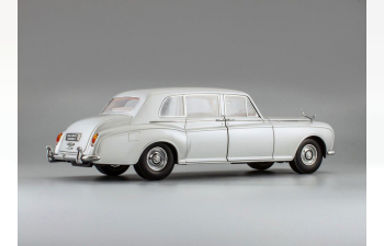 Rolls-Royce Phantom V 1964 LHD (silver)