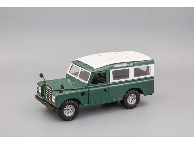 LAND ROVER 109, green/white