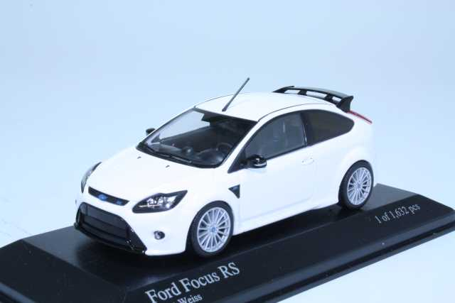 FORD Focus RS (2009), white