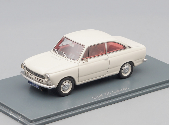 DAF 55 Coupe (1971), white with red interior