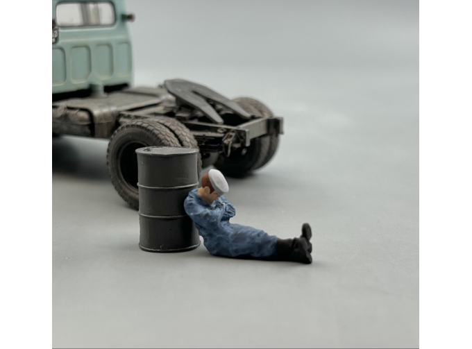 Фигурка "Отдыхающий" (вариант 3)