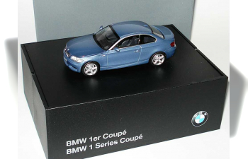 BMW 1er Coupe E82 (2007), kristall blau met.