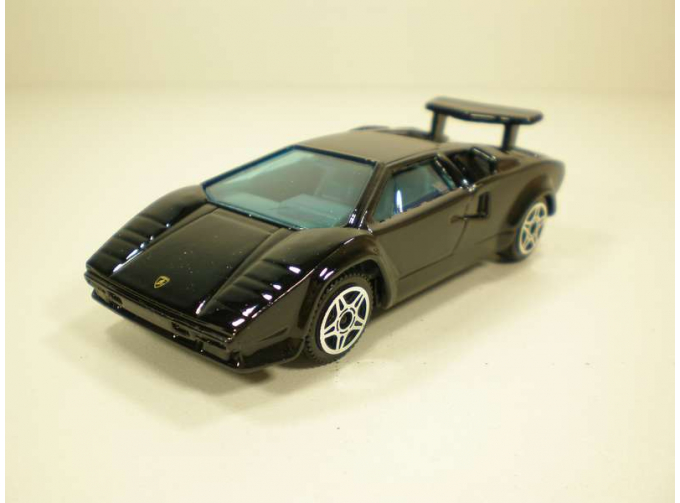 LAMBORGHINI Countach 5000, black