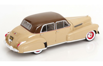 CADILLAC Fleetwood Series 60 Special Sedan (1941), beige