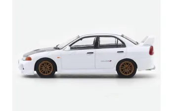 MITSUBISHI Lancer Evolution IV, white with carbon hood