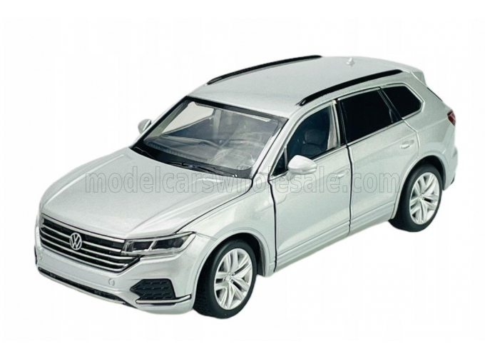 VOLKSWAGEN Touareg (2014), Silver