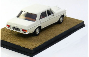 MERCEDES-BENZ 220/8 James Bond The Man With The Golden Gun, white