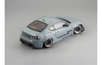 TOYOTA 86 Rocket Bunny, concrete grey