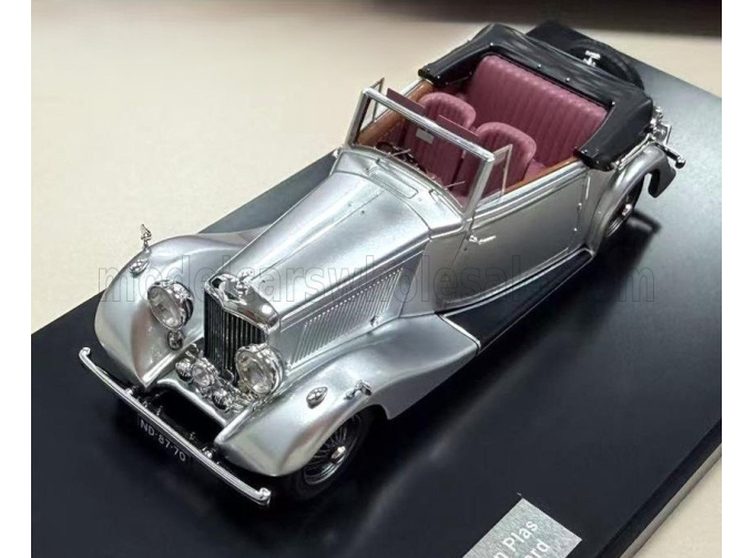 BENTLEY 4¼ LITRE DHC Vanden Plas Cabriolet (1939), silver