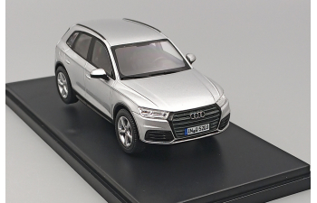 Audi Q5 (2016), silver