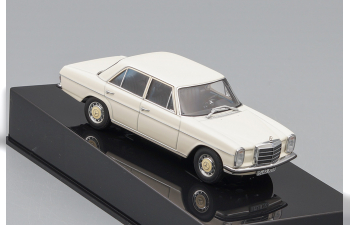 MERCEDES-BENZ /8 220D Limousine, white