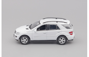 MERCEDES-BENZ ML500 W164, Суперкары 68, белый