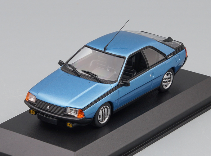 RENAULT FUEGO - 1984 - BLUE METALLIC