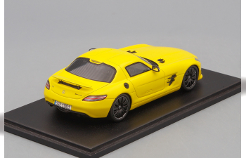 MERCEDES-BENZ SLS AMG E-Cell 2010, yellow