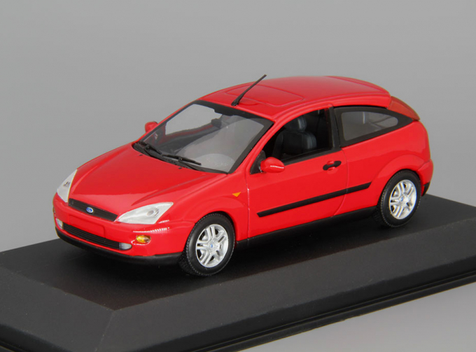 FORD Focus Saloon 3-dr (1997), red