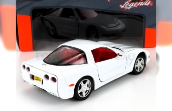 CHEVROLET Corvette Coupe (1997), white