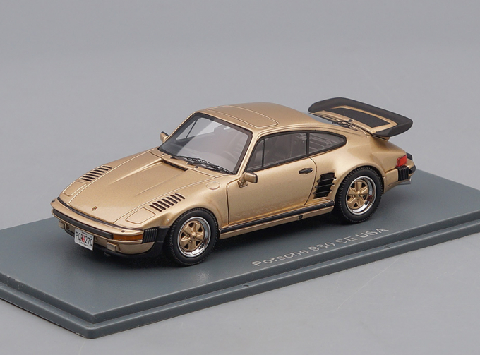 PORSCHE 930 SE USA, gold