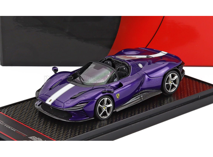 FERRARI Daytona Sp3 Serie Icona Open Roof (2022), Viola Dino - Purple White