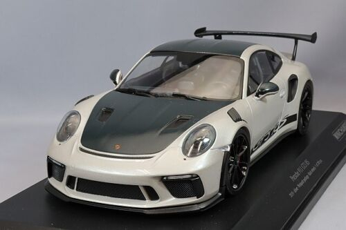 PORSCHE 911 GT3RS (991.2) Weissach Package - (2019), silver / black