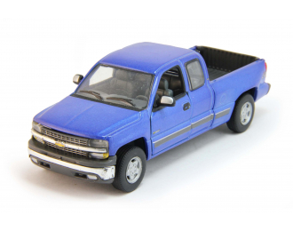 CHEVROLET Silverado (2000), blue