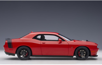 Dodge Challenger 392 Hemi Scat Pack Shaker 2018 красный