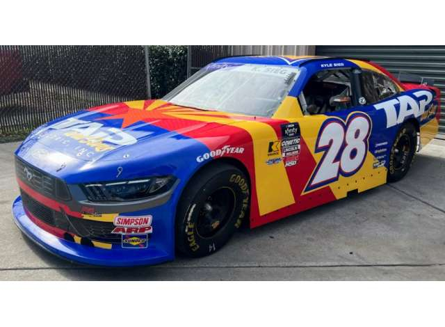 Ford Mustang #28 Kyle Sieg *Tap and Sons Electric*, red/blue/orange 2025