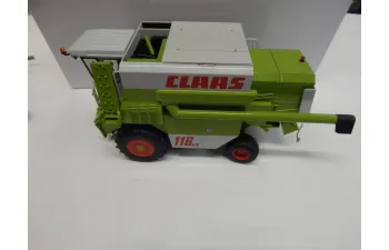 CLAAS Commandor 116CS combine harvester, green/red