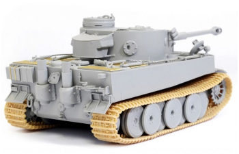 Сборная модель Танк Tiger I Initial Production s.Pz.Abt.502 (Leningrad Region 1942/43)