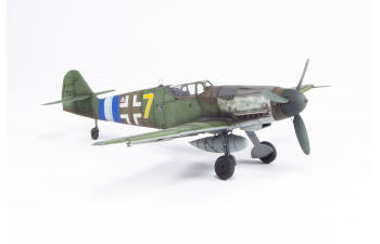 Сборная модель Bf 109G-10 Dual Combo - The Royal Class Edition
