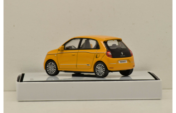 Renault Twingo желтый