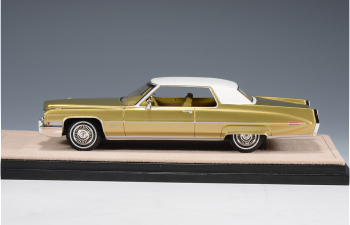 CADILLAC Coupe Deville (1971), Duchess Gold Metallic