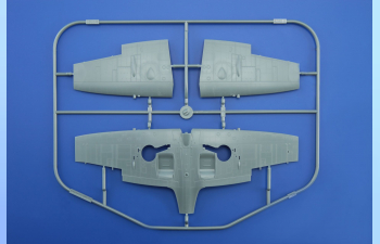 Сборная модель Британский истребитель Supermarine Spitfire MK.XVI Bubbletop