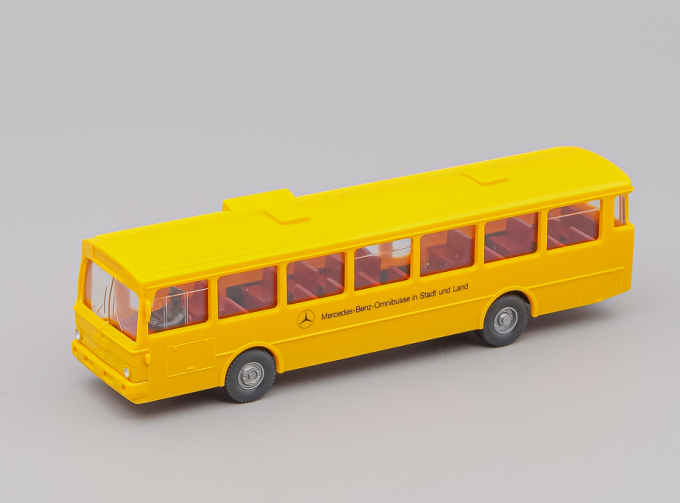 MERCEDES-BENZ O 305 "Mercedes-Benz-Omnibusse in Stadt und Land", yellow