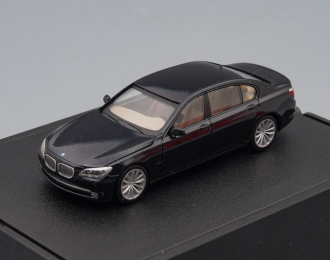 BMW 7er 750Li (F02), dark grey