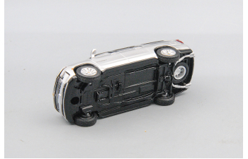 CHEVROLET Suburban (2021) Silver