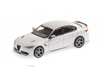 ALFA ROMEO GIULIA QUADRIFOGLIO - 2017 - WHITE METALLIC