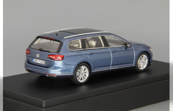 VOLKSWAGEN Passat Variant B8, blue