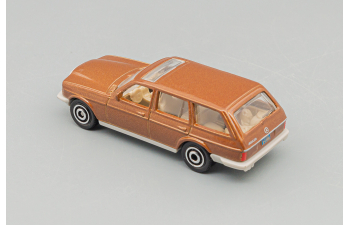 MERCEDES-BENZ W123 Wagon, Metalflake Brown